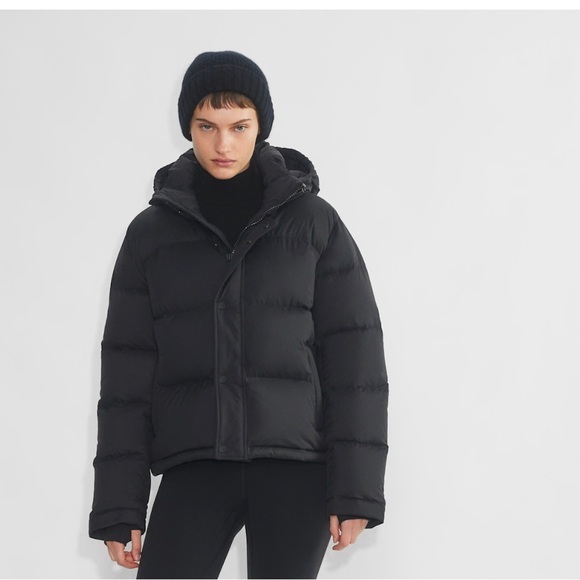 ARITZIA SUPER PUFF SHORTY CLIMATTE - Picture 3 of 13